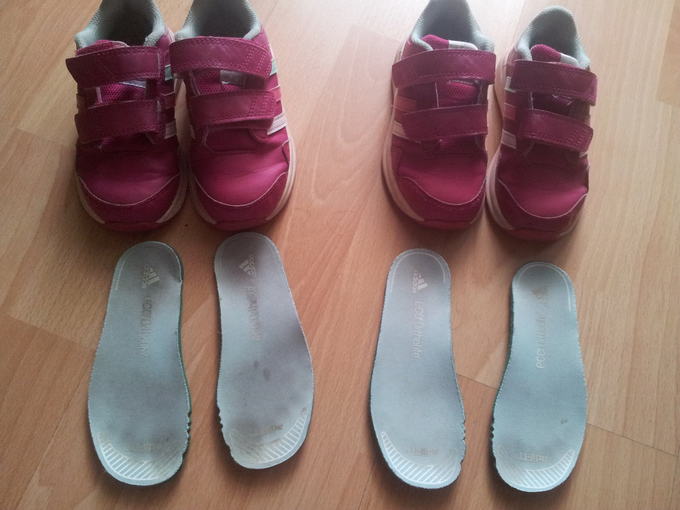 1x Turnschuhe Sneaker Adidas pink rosa Gr. 25