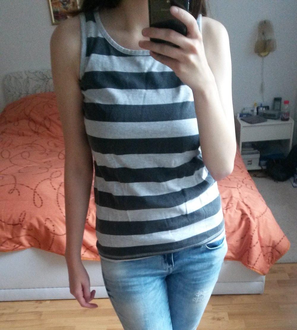 Top grau-schwarz gestreift Gr. M