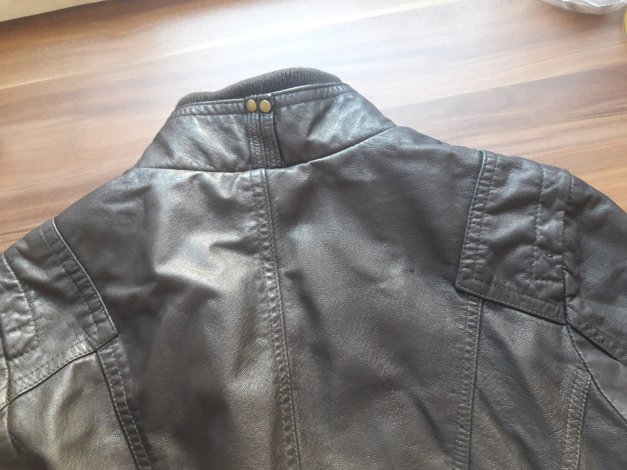 kurze Lederjacke, dunkelbraun