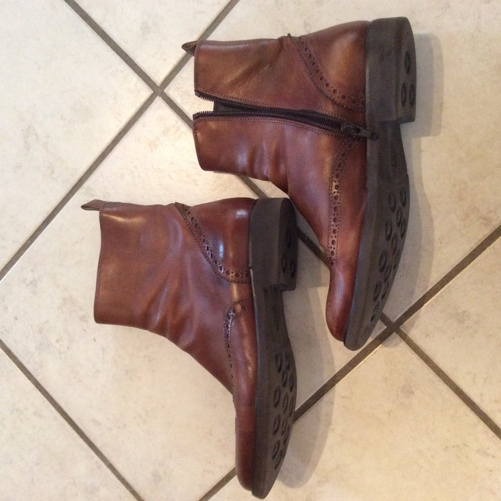 Pierrè Rizzolli Glattleder Stiefel Stiefelette Größe 38 Damen Budapestermuster Budapesterlochmuster