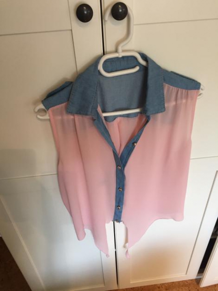 Rosa Bluse mit Jeanskragen 