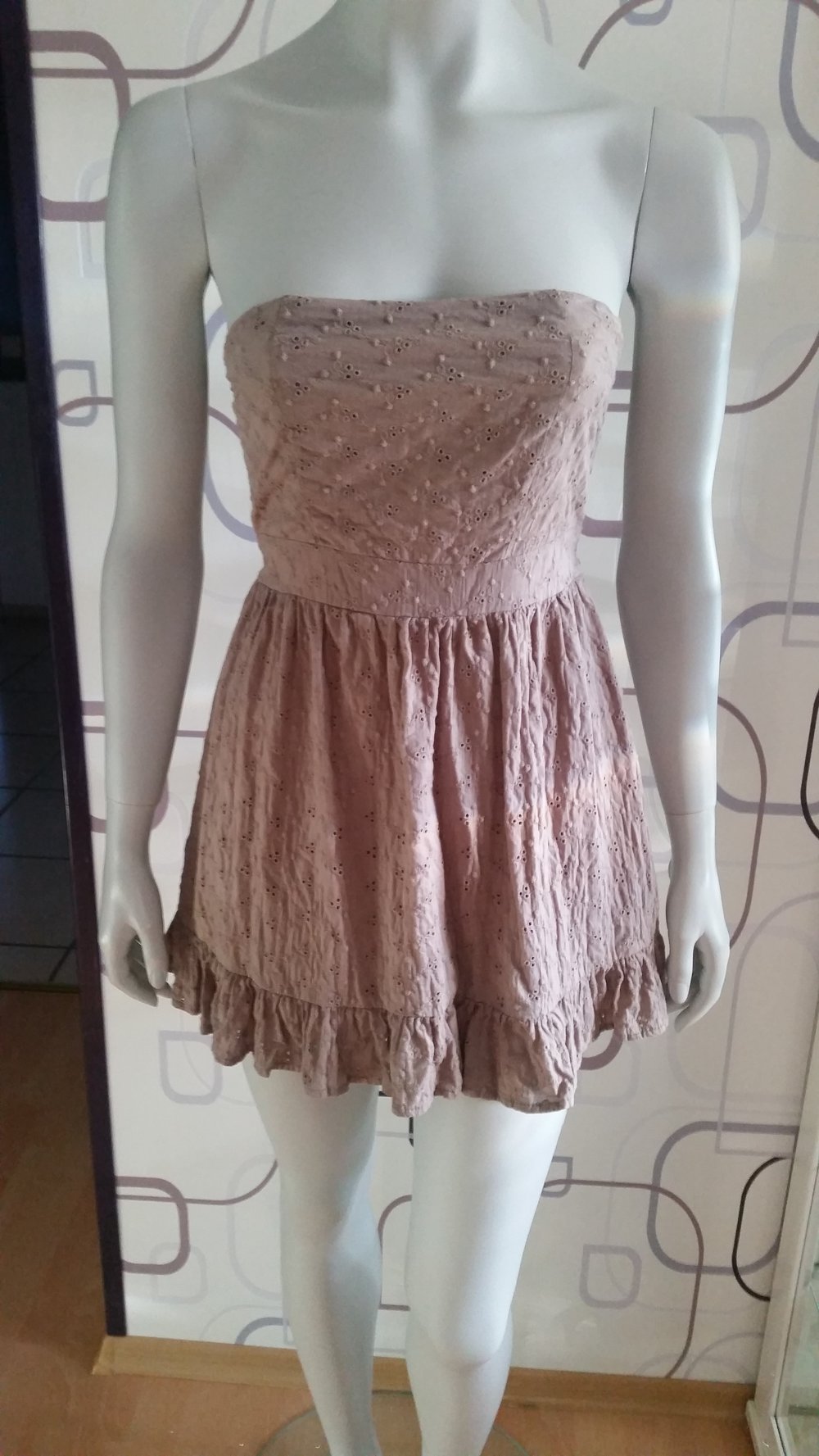 Oliv farbenes kurzes Kleid 