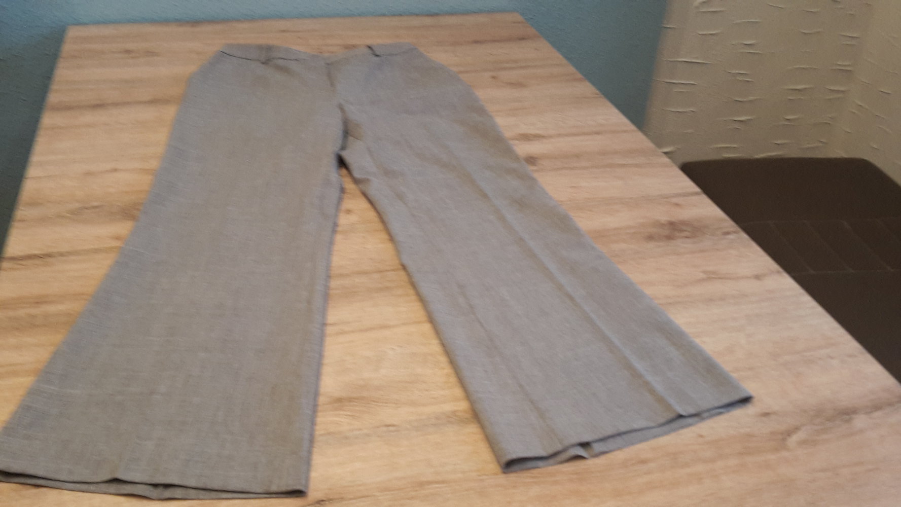 hellgrauer Hosenanzug,meliert,Hose 38, Blazer 40, 4/5/6 Fashion Conzept