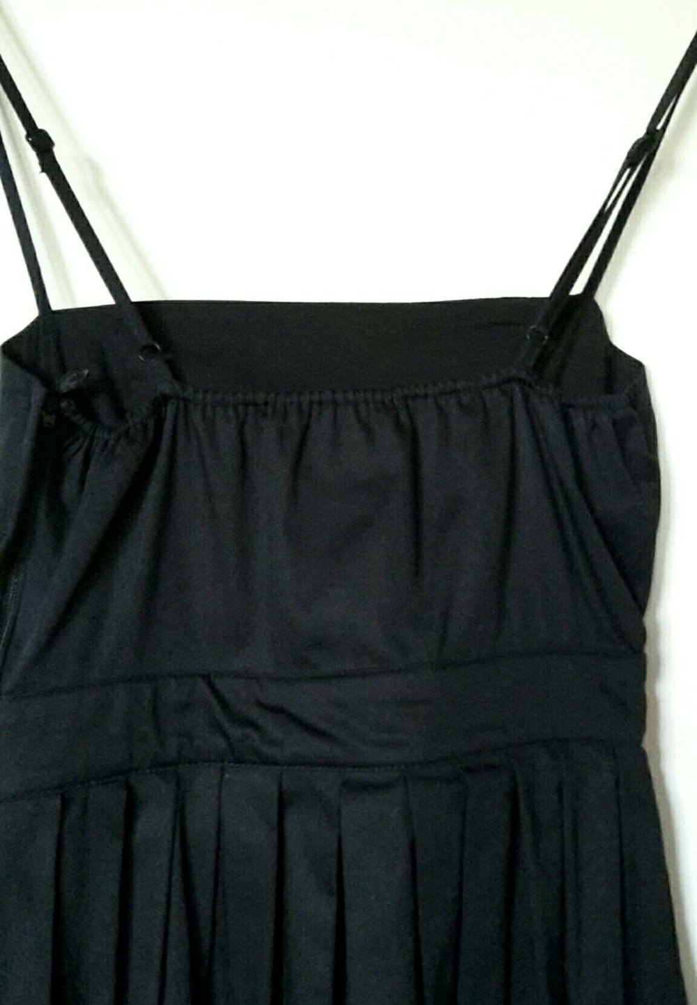 Schwarzes Cocktailkleid