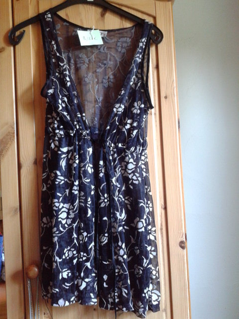 Weste, transparent, Muster, Knöpfe, schwarz, weiß, M, ärmellos