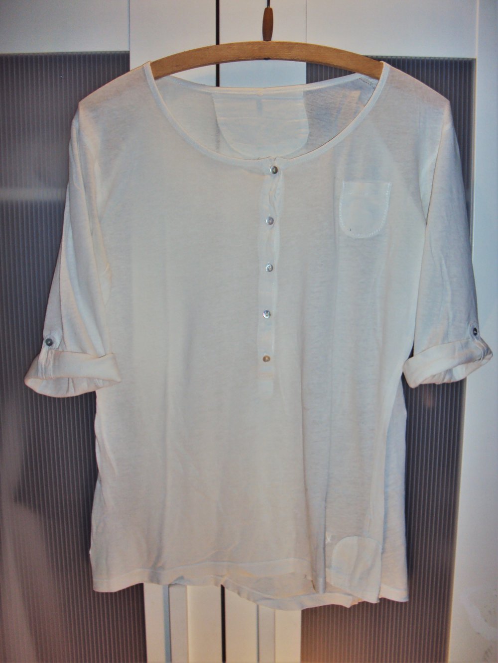 Weißes Shirt von Only mit Knopfleiste