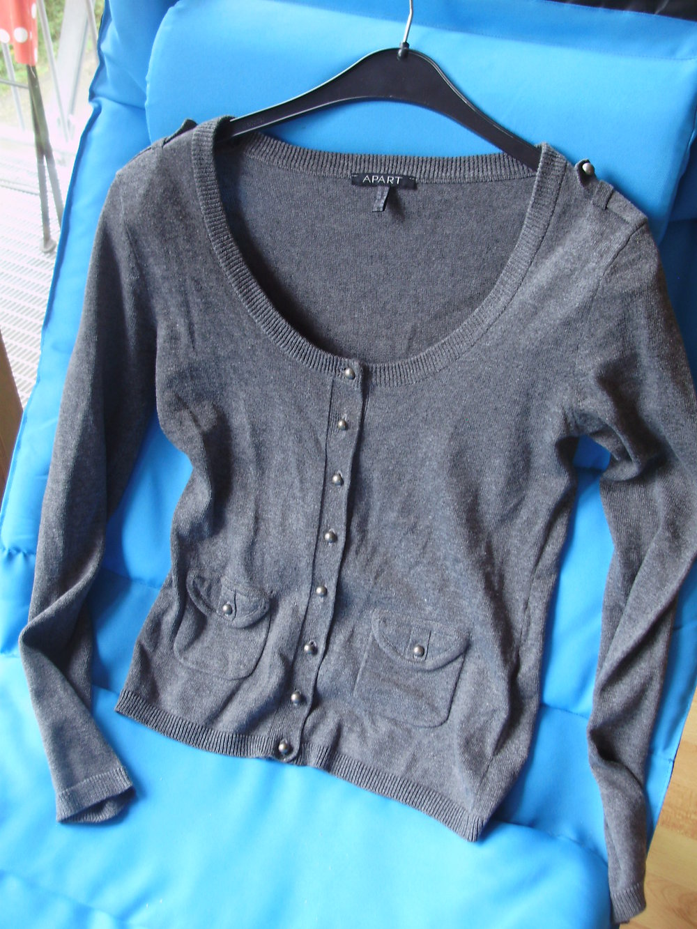 Apart Cardigan grau ausgefallen edel Gr XS/ S passend NEU