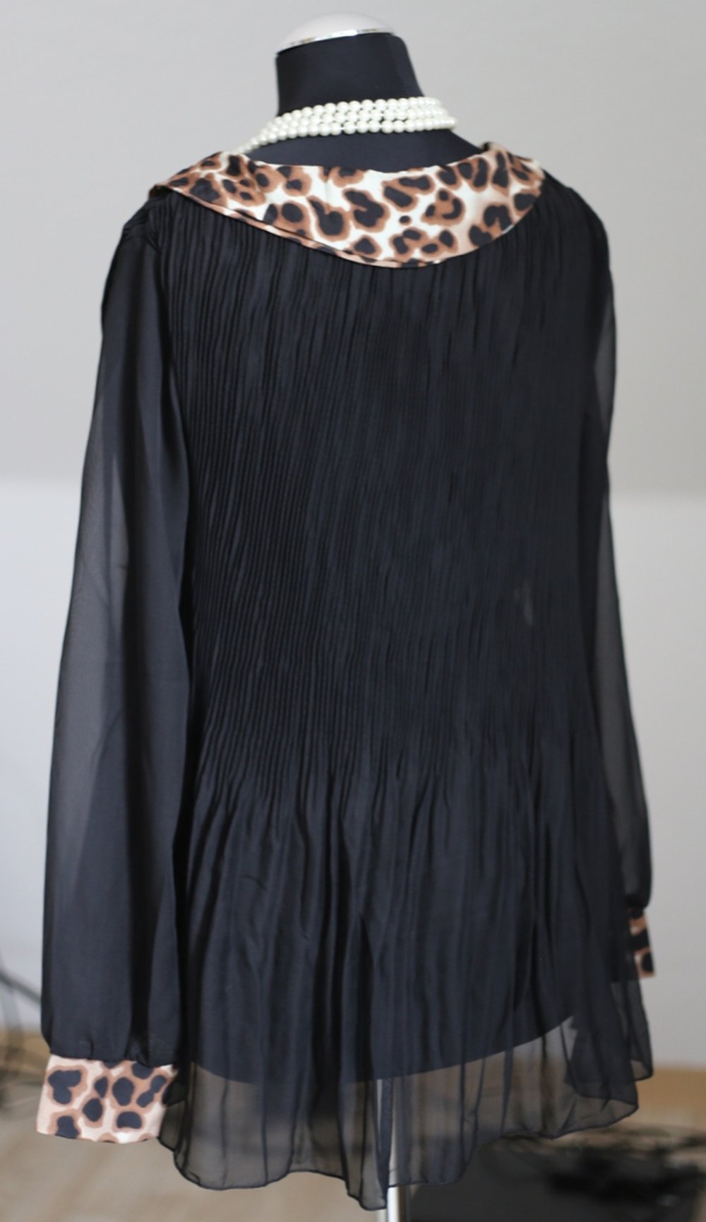 Schwarze Leo Bluse XS