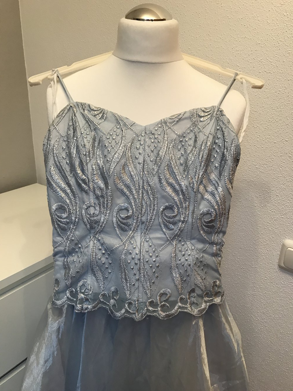*Schönes hellblaues auffälliges Abendkleid von Fashion New York in der Gr. XS*