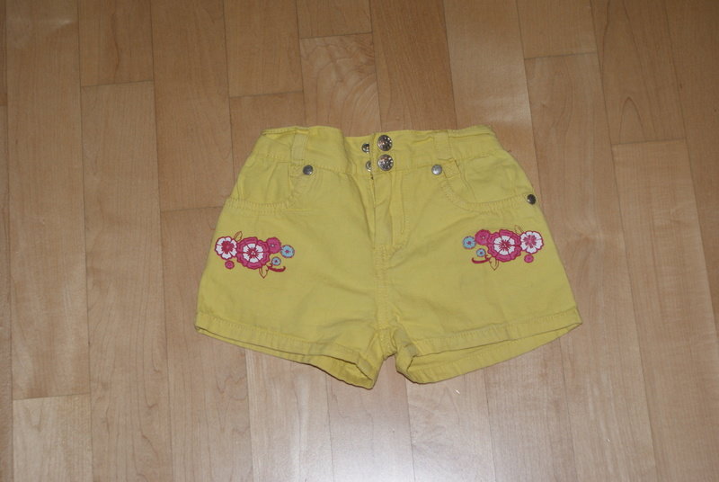 Süße Shorts Gr.92/98 mit Blumen