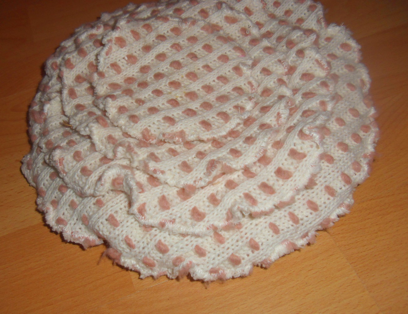 Dawanda- tolle,ausgefallene Mütze Gr. ca ab 6 Jahre- ?