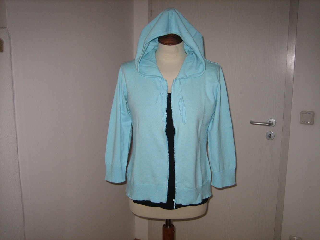 Süße Strick-Jacke m. Kapuze Gr. 42, 3/4-ärmlig, frisches Türkis - superangenehm!