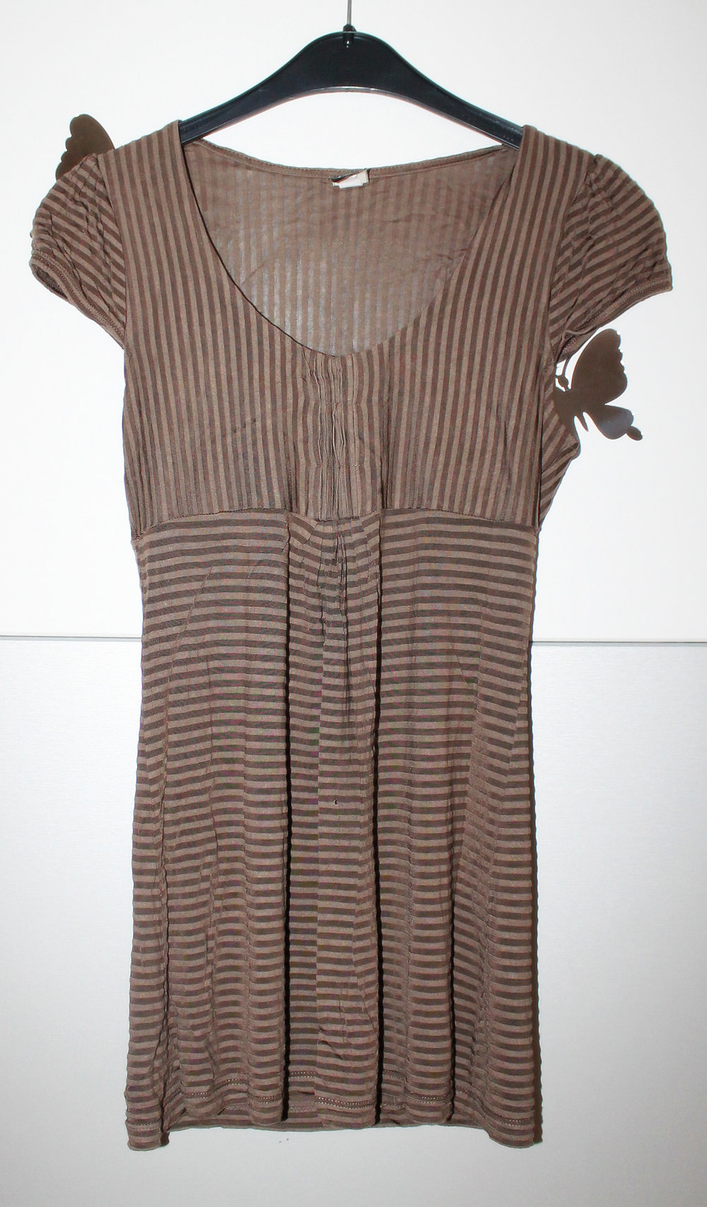 schönes Oberteil / Top / T-shirt in khaki