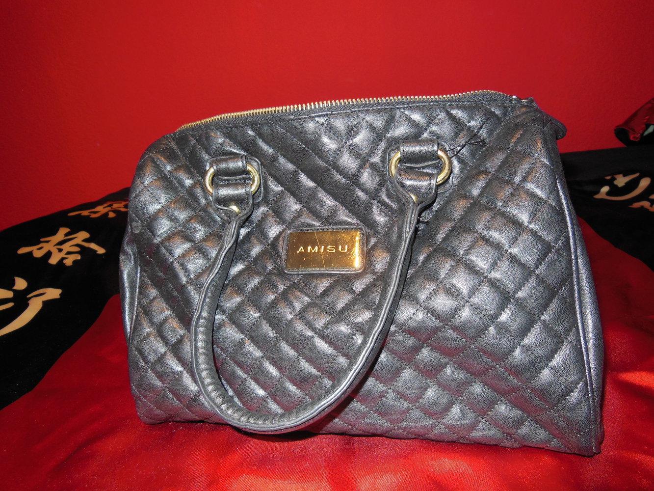 Schwarze Handtasche / Tragetasche AMISU