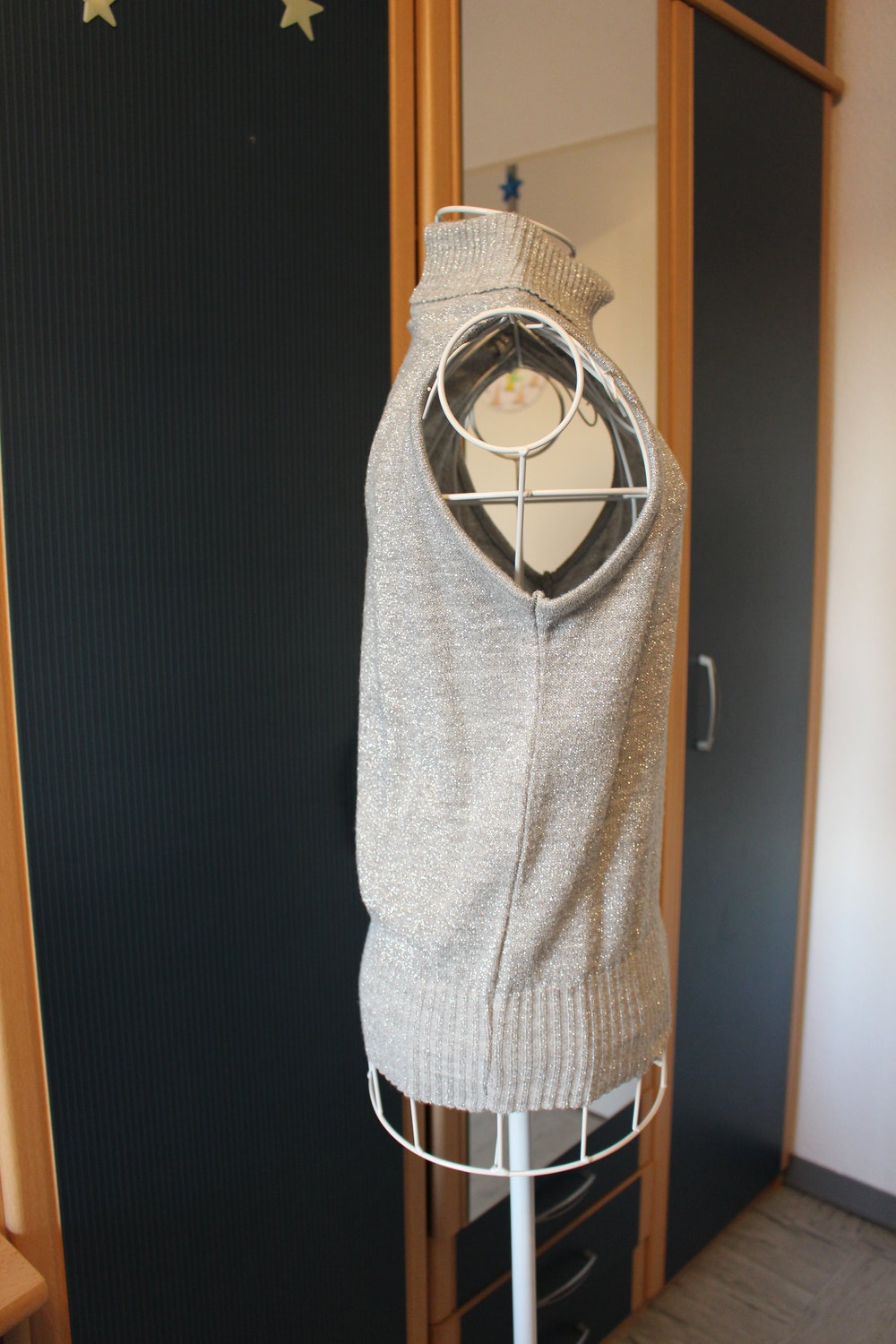 36. Festlicher Pullunder mit Rollkragen, Gr. 36-38