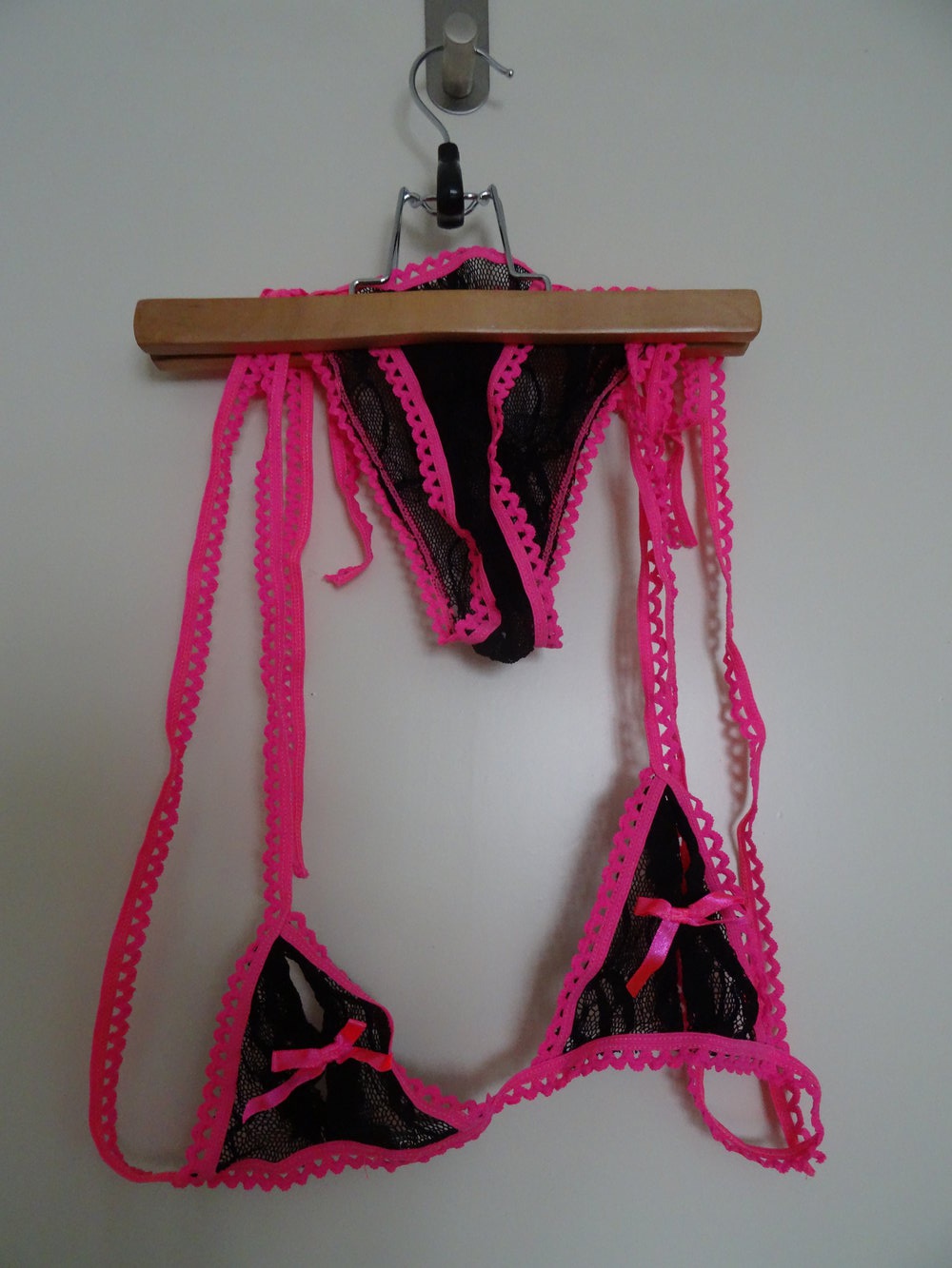 Dessous Bikini-Set Pink schwarze Spitze ouvert