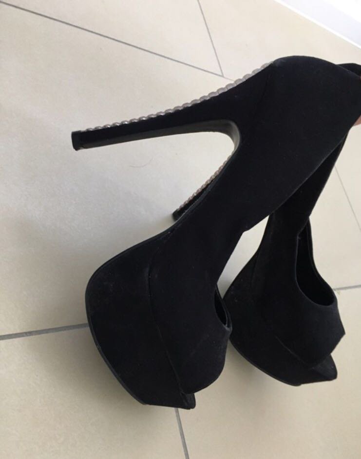 Schwarze High Heels Primark