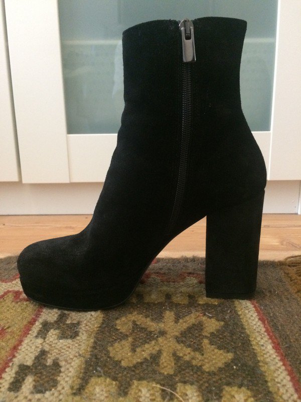 italienische Velours Wildleder Plateau Stiefeletten von Lorenzo Mari Gr. 38