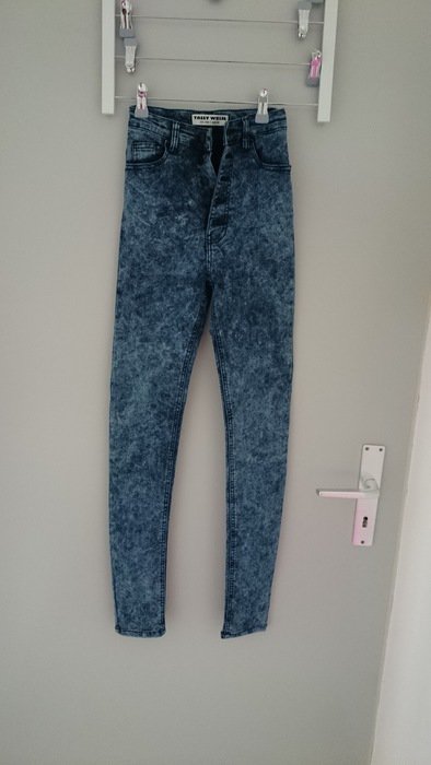 Jeans Hose Highwaist Skinny Gebleicht Waschung Knopfreiche Tally Weijl Neu
