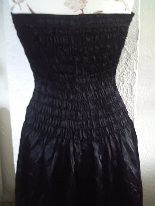 Satin Bandeaukleid edel neu 44