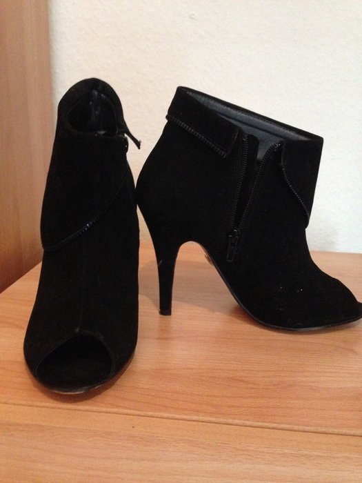 Buffalo Stiefeletten vorne offen