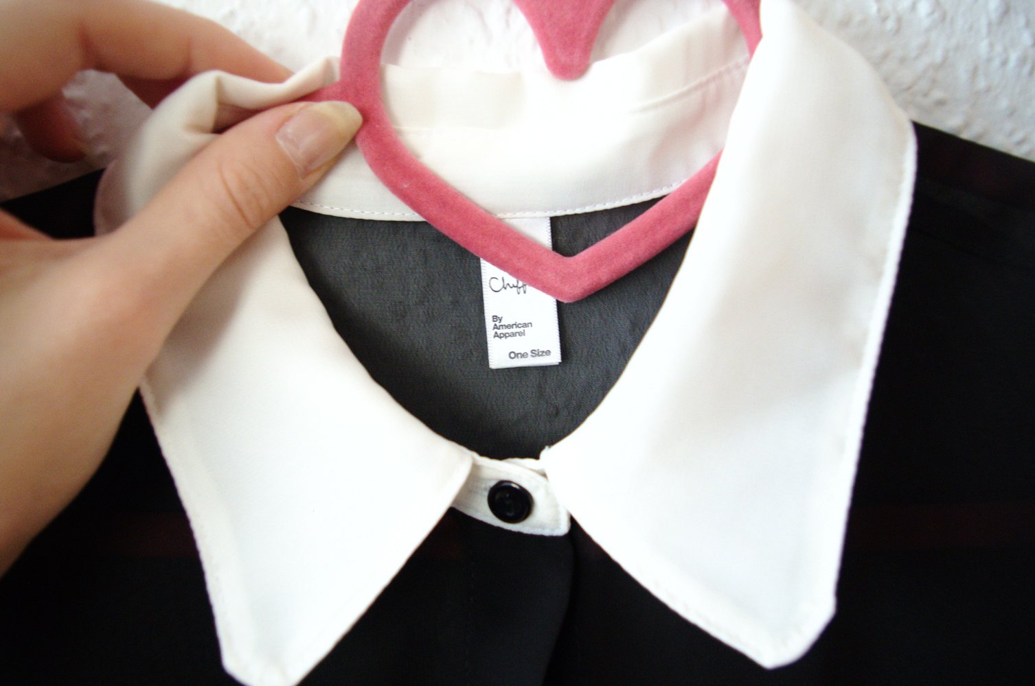 American Apparel Chiffon Bluse schwarz weiß Kontrastkragen semitransparent