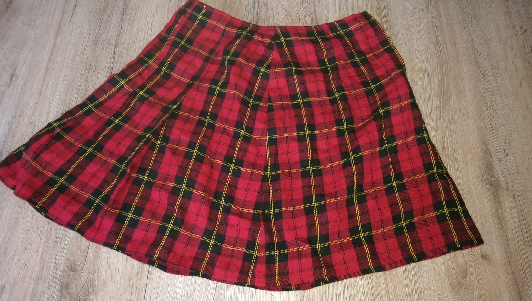 rot-karierter Schottenrock, M