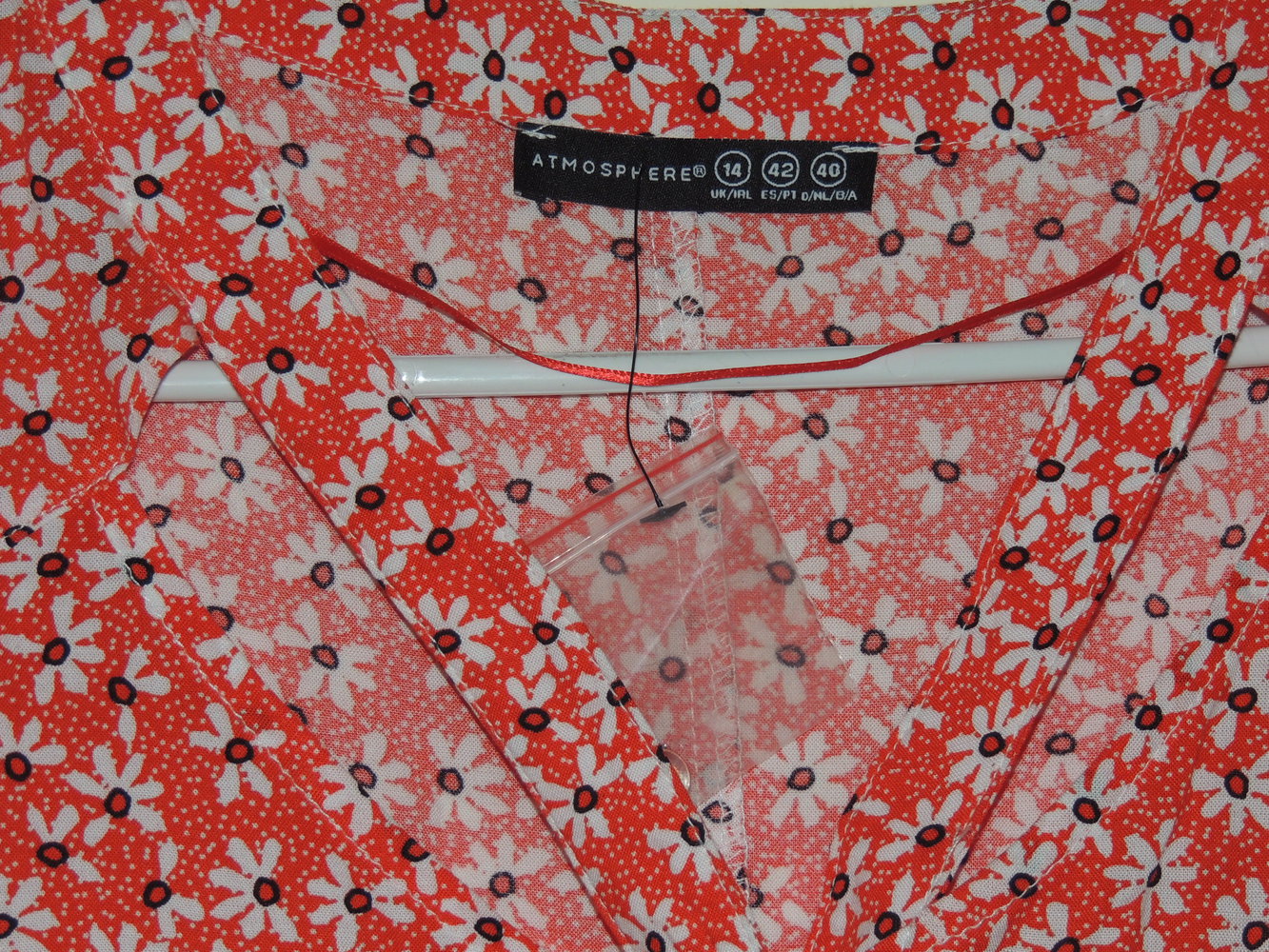 NEU : Primark JUMPSUIT Gr. 40 M L mit Blümchen Hippie Blumen Mille Fleurs rot weiß Gänseblümchen Margariten Onesie Overall 70er Einteiler Catsuit