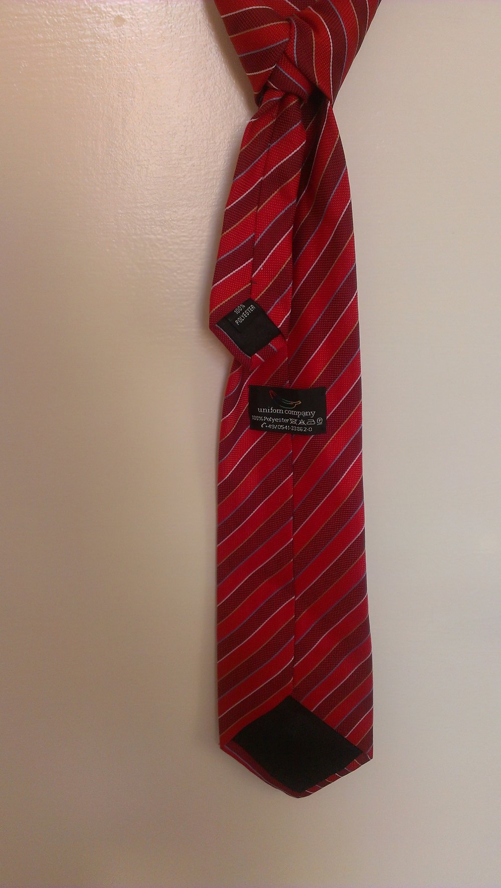 gestreifte rote Krawatte