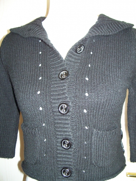 ANOTHER WOMAN// Kurzes Strickjäckchen/ Cardigan bauchfrei mit auffälligem Rückenteil Gr. S