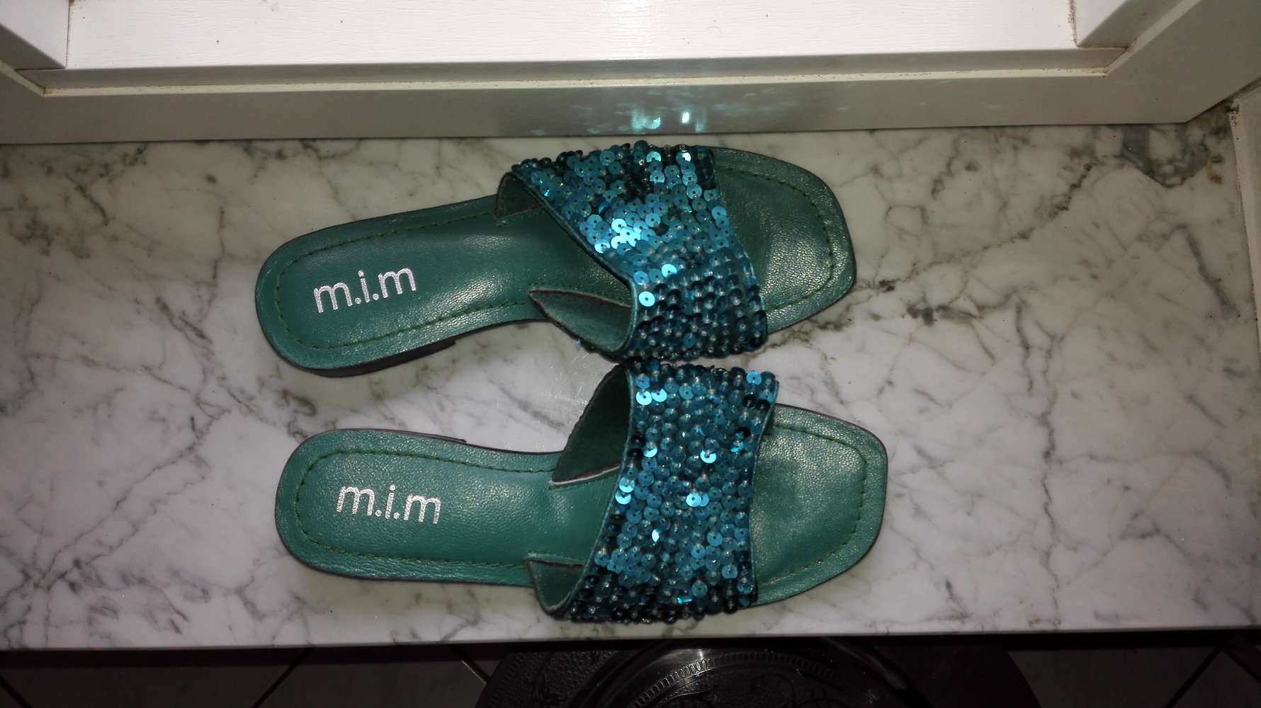 Sandalen mit Pailetten, türkis