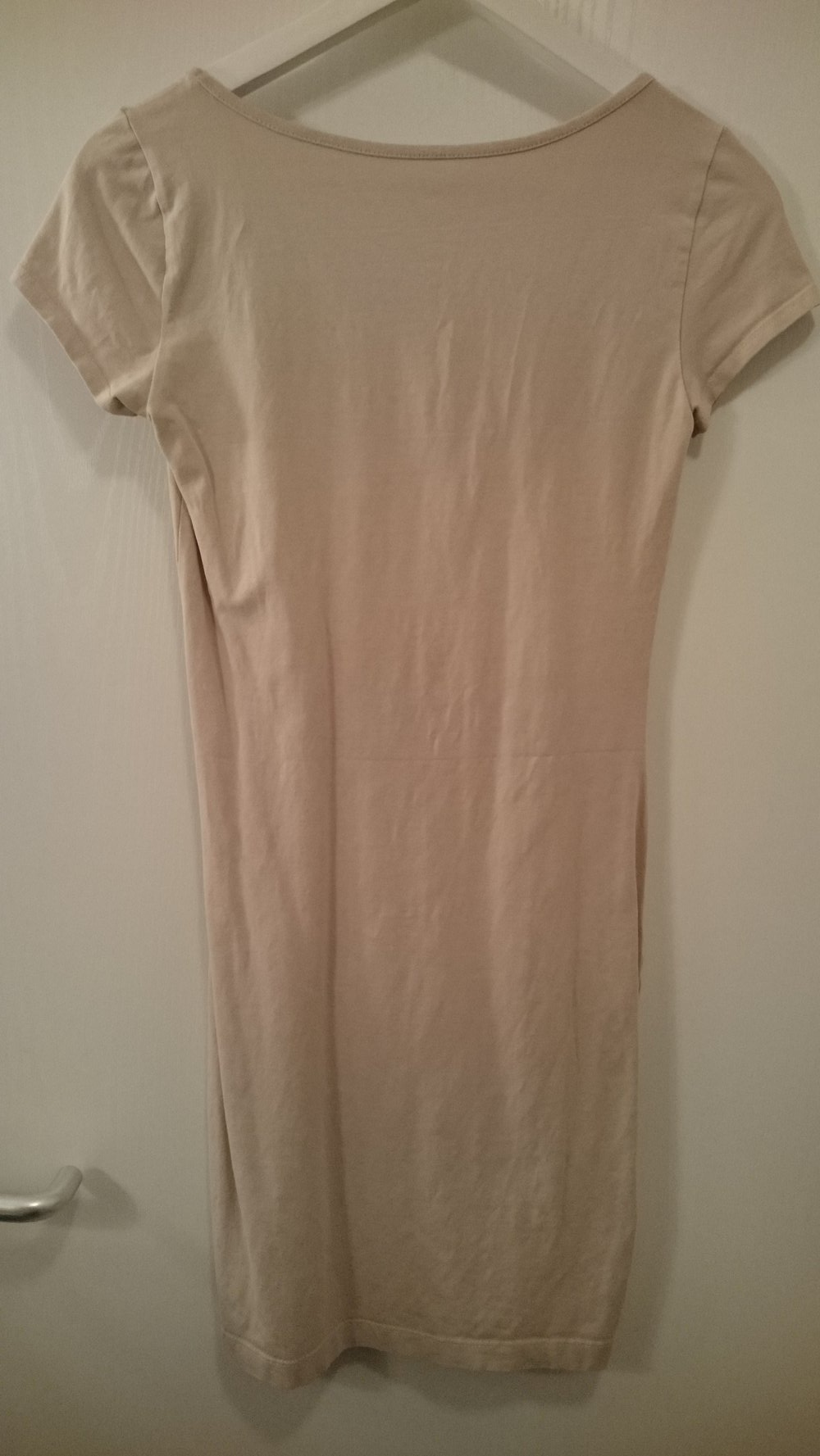Beiges, kurzes, schlichtes Kleid (Nie getragen!)