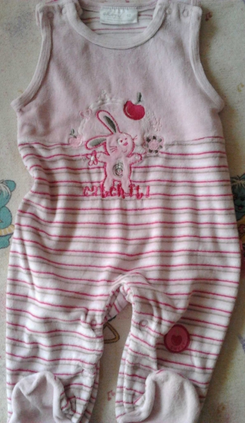 2 Süße Strampler Gr. 62