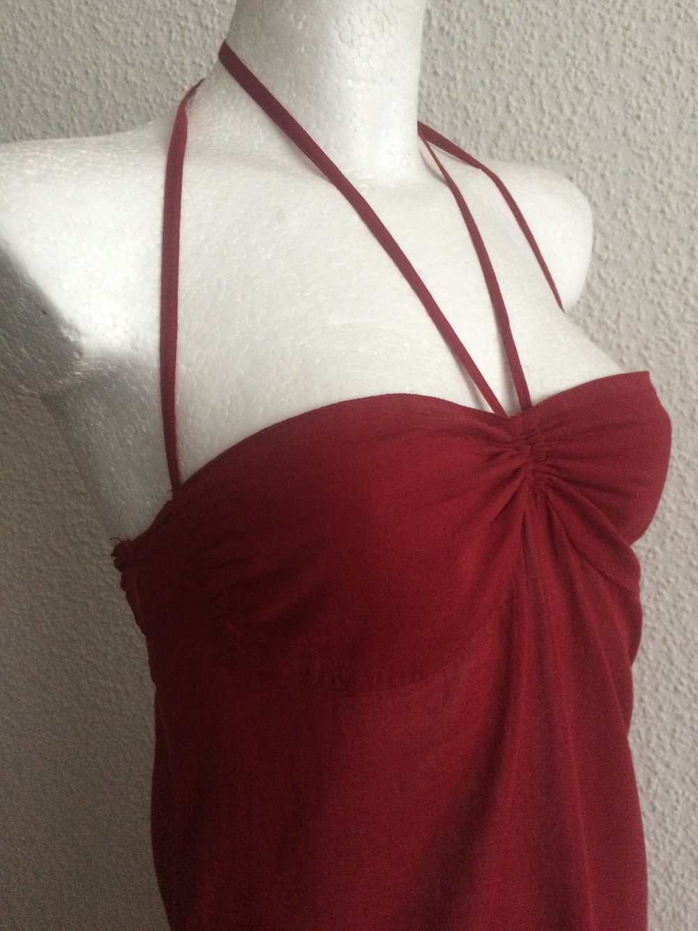 Sommer Kleid, Trägerkleid mit Multistraps & mit Smok Rücken partie,dunkel rot