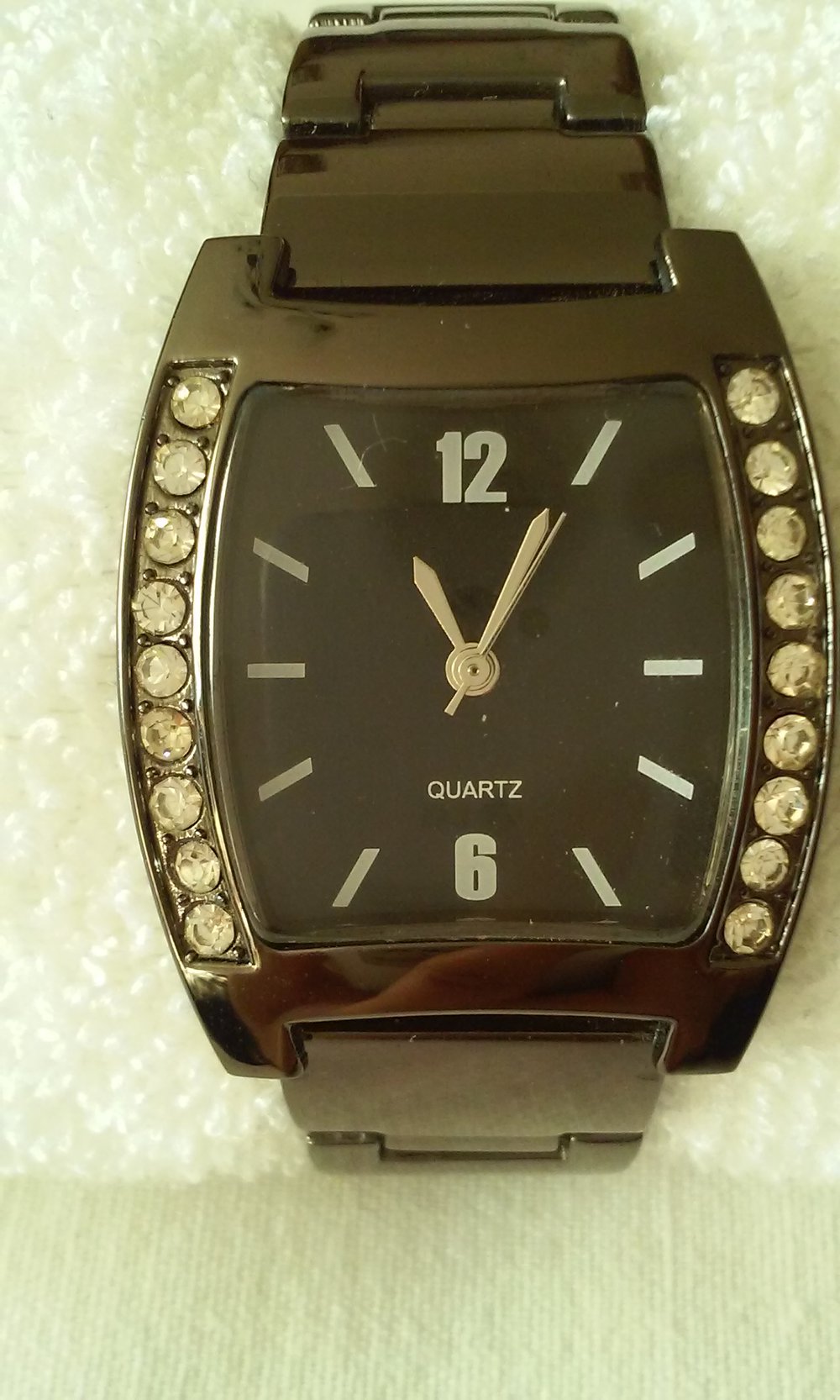 Armbanduhr Quarzuhr mit Strasssteinen  Faltschließe neue Batterie!