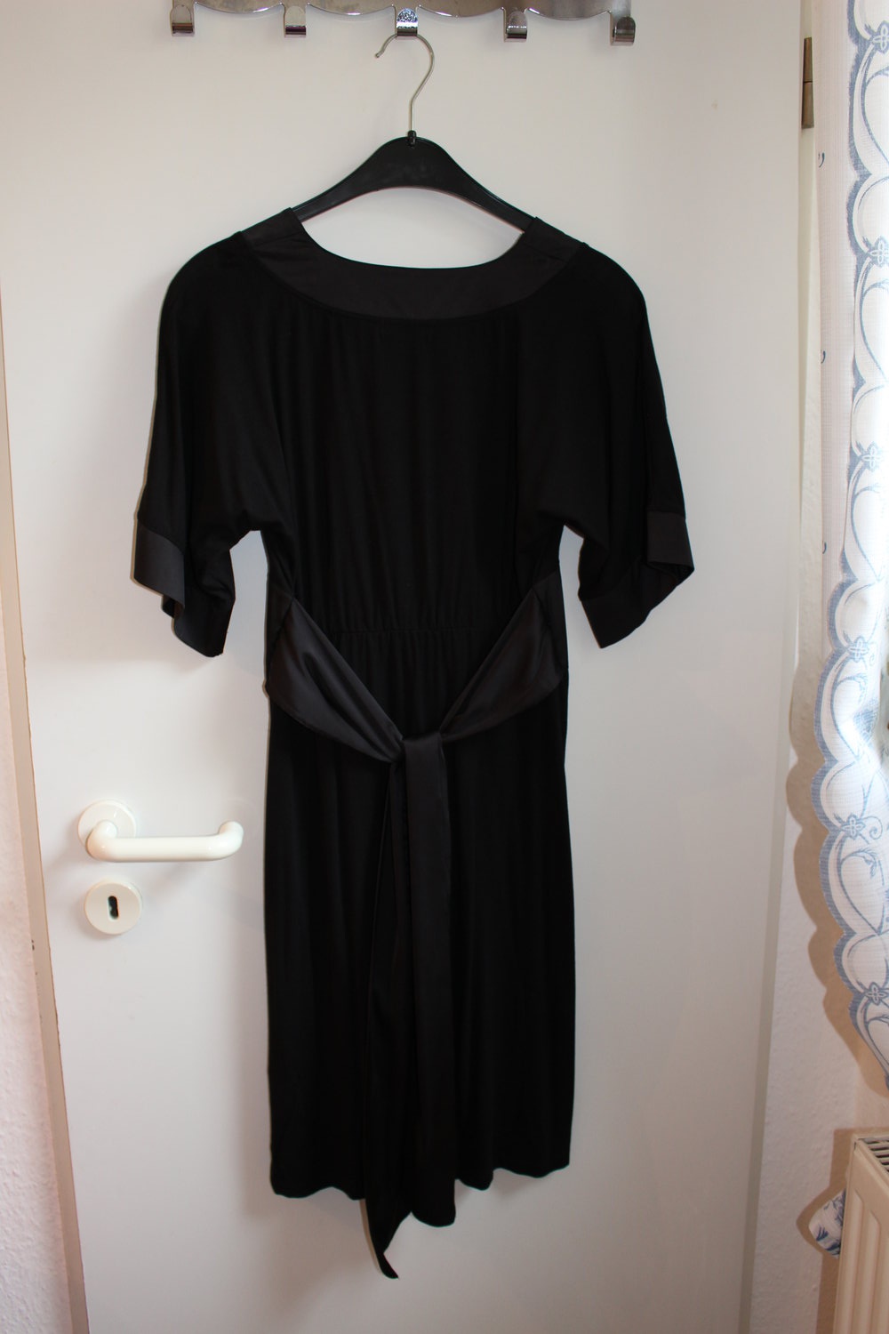182. Kleid im Kimonoschnitt von H&M, Gr. 34