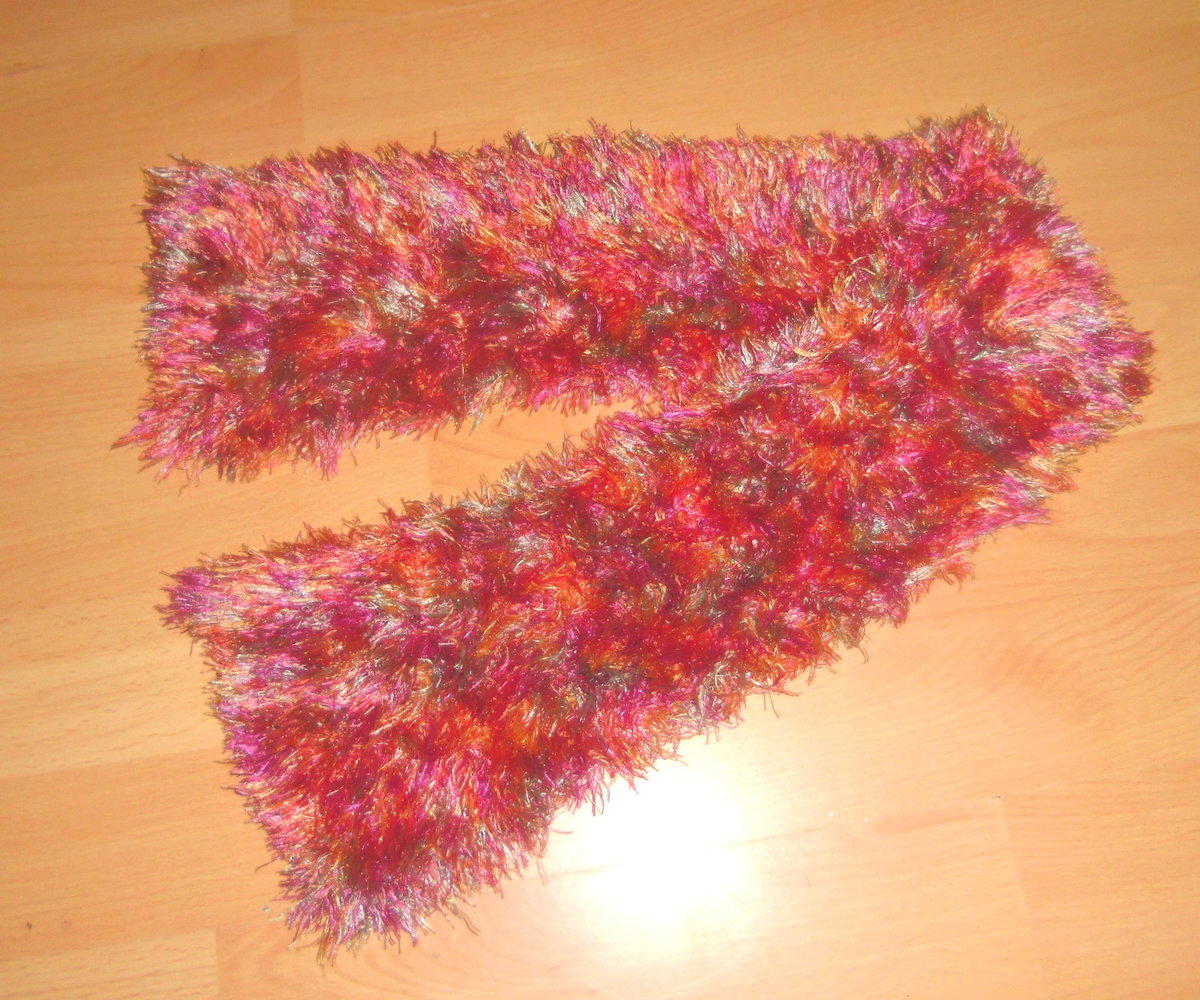 Süßer, Wuschelschal ca 14 x 83cm, selbstgestrickt