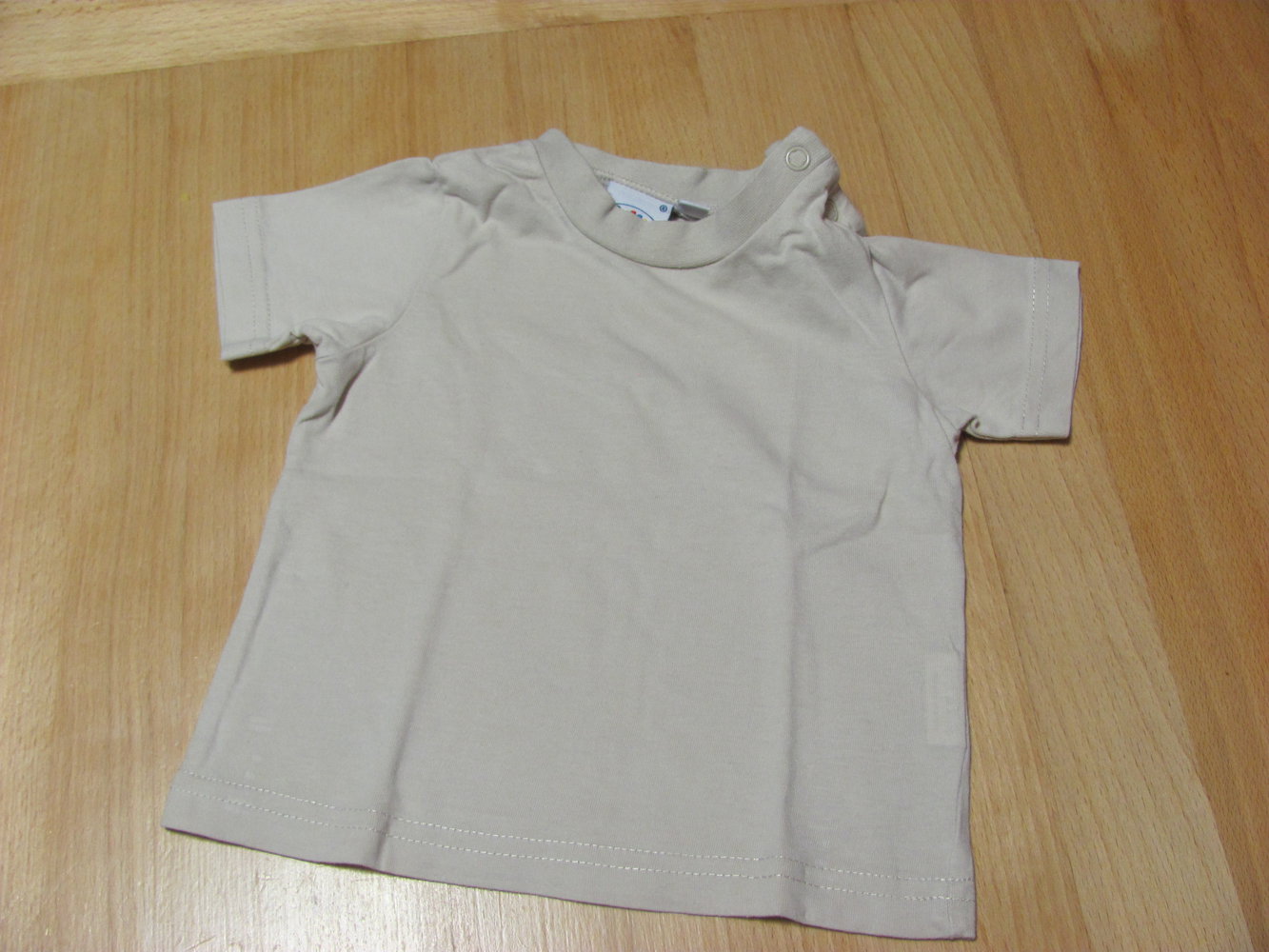  T-Shirt in beige Größe 62/68 