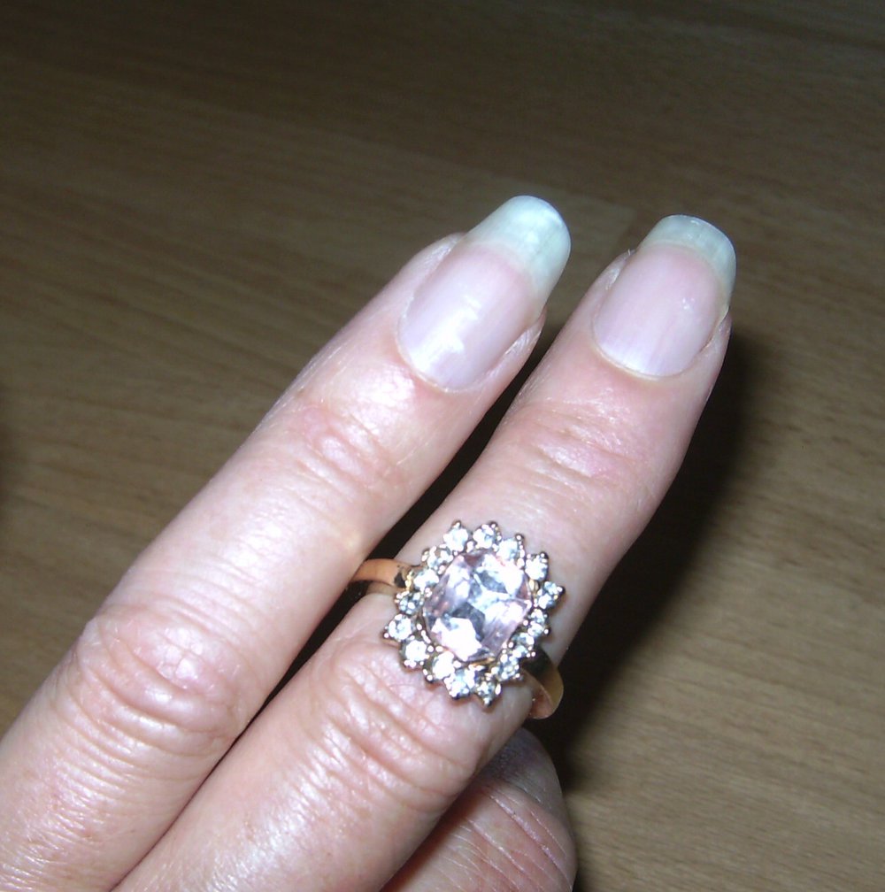 Ring gold, Modeschmuck Steinchen klar, Gr. L, Mittelring  Statement Glamour