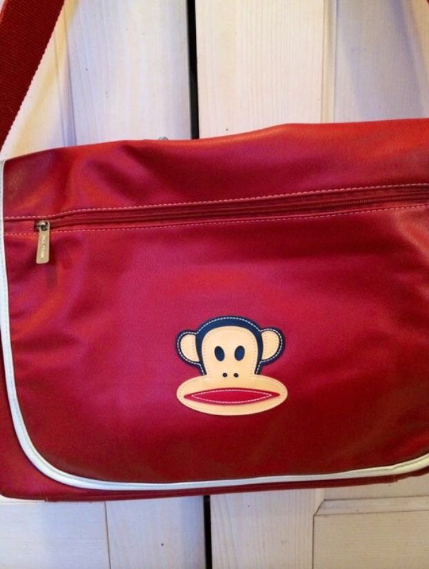 Rote Paul Frank Tasche