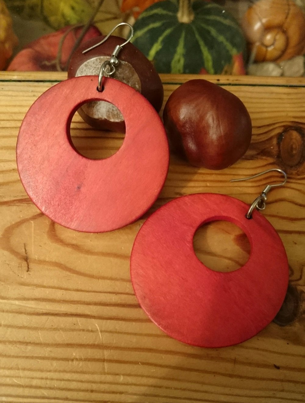 rote Holz-Ohrringe 