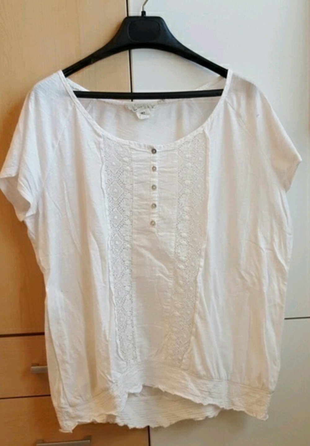 Lustiges weißes Oberteil