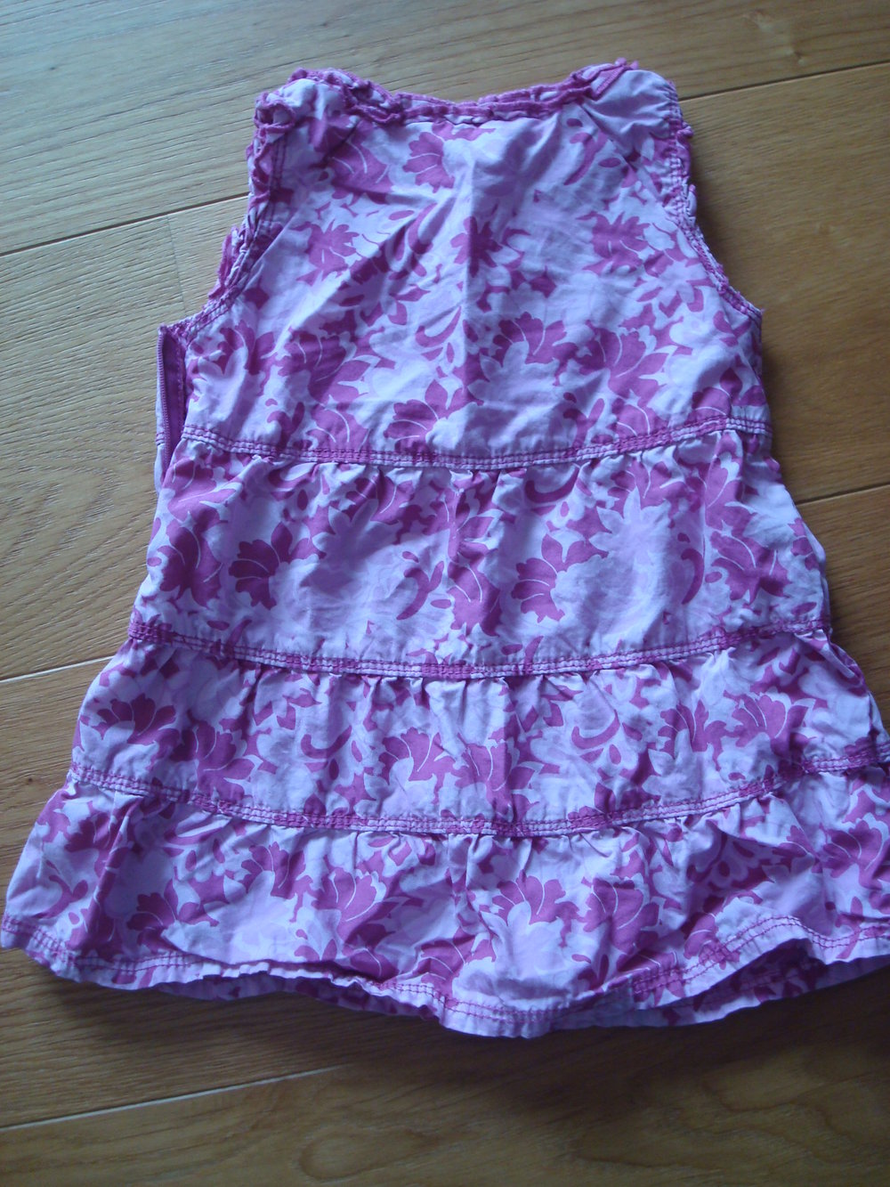 süßes Kleid für Mädchen gr. 62 - 68