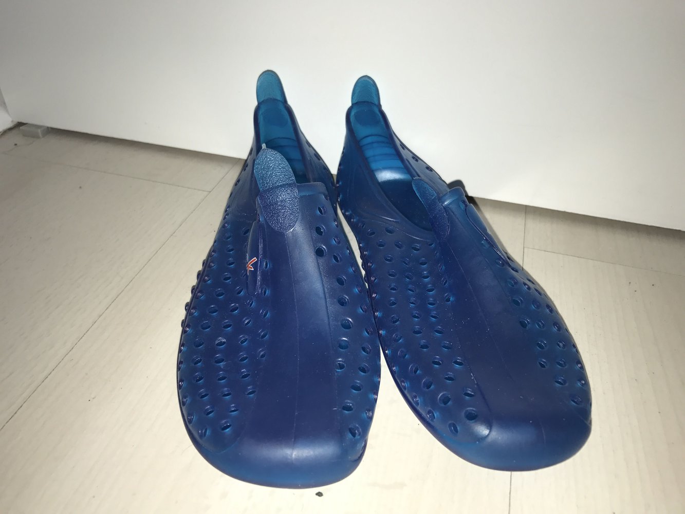 verkaufe Wasserschuhe in blau