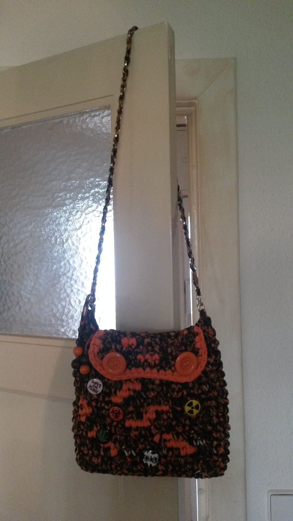 Handgemachte Orange / Schwarze Umhängetasche