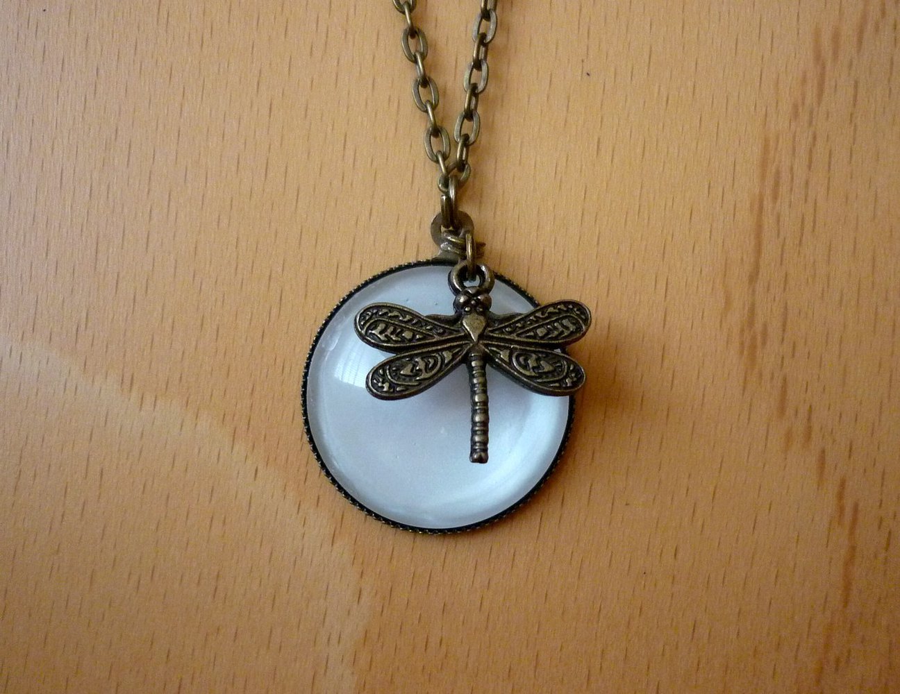 Kette weiß Vintage Libelle Stein Ornament Ethno Goa Gothic