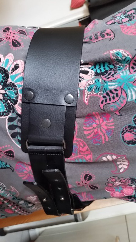  Josephine Gürtel, Leder