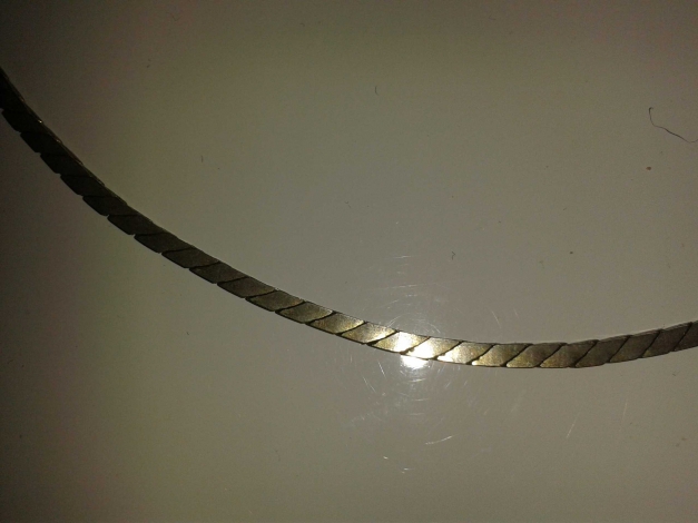 Silberfarbene Kette (ohne Anhänger)