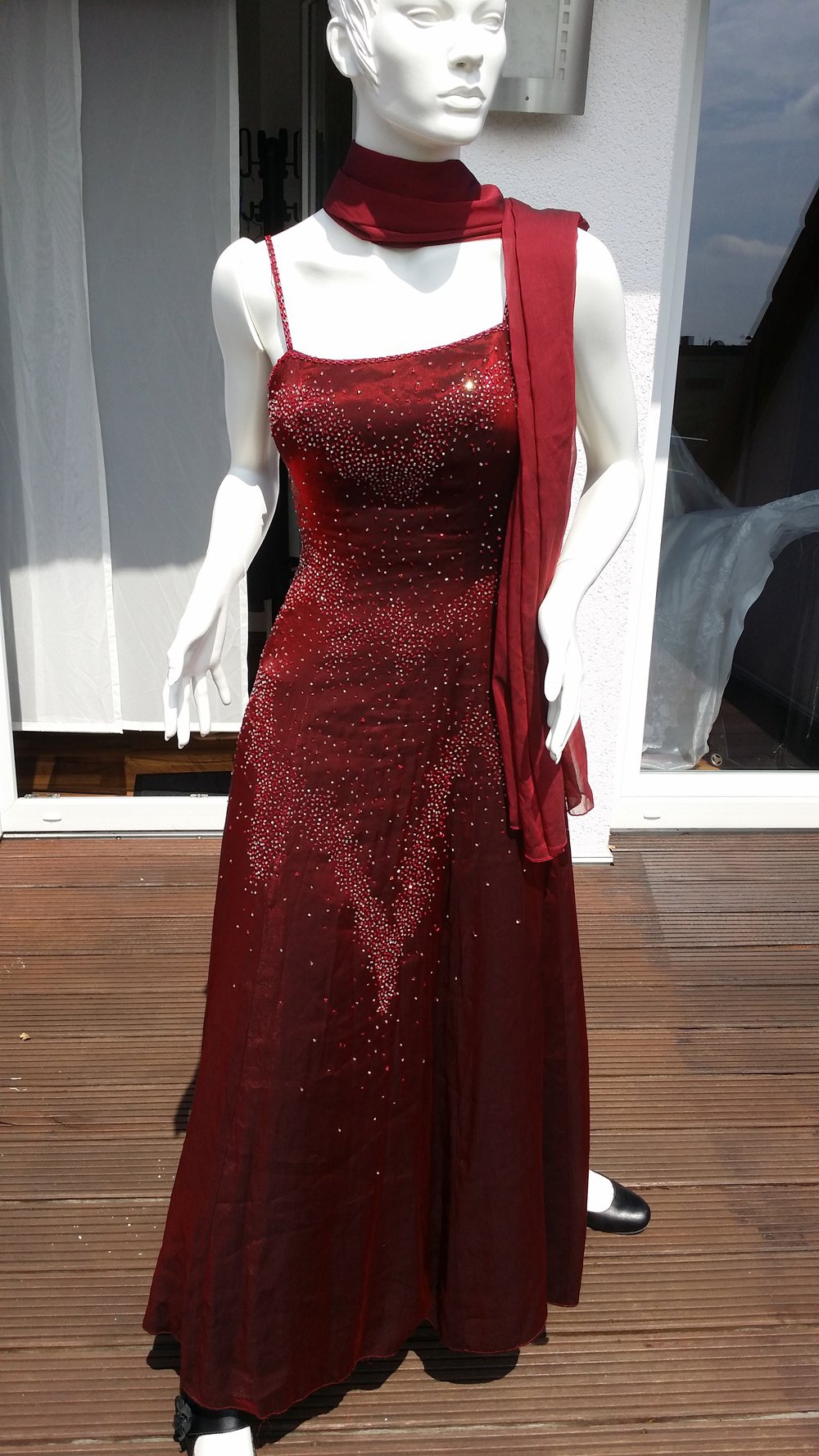 rotes langes Abendkleid mit Glitzersteinchen verziert - Größe 34