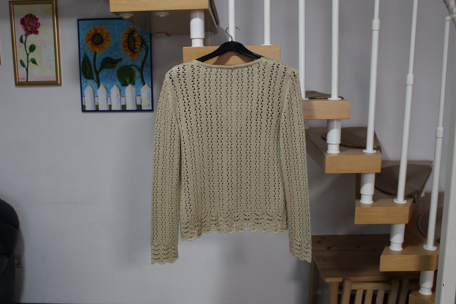 352. Festlicher Glitzer-Pullover von Heine, Gr. 40, beige